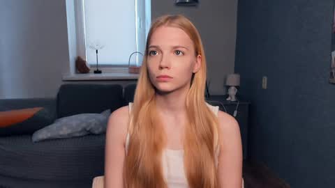 Snapshot of sonyalaviola chatting on 22, 4, 2026 Sofia online show from 22, 4, 2026
