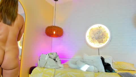 sophi_cooper29 online show from 25, 5, 2026