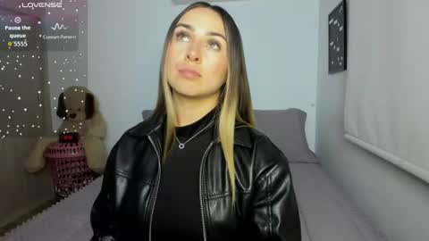 Snapshot of sophi_moreno chatting on 27, 6, 2026 Sofi online show from 27, 6, 2026