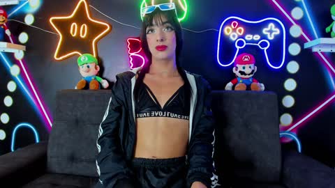 Sophi  online show from 4, 2, 2025