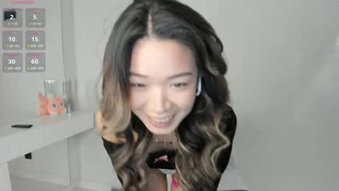 QUEEN OF SQUIRT online show from 6, 11, 2025