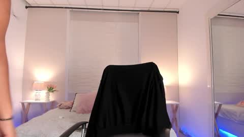  S O P H I A  online show from 12, 2, 2026