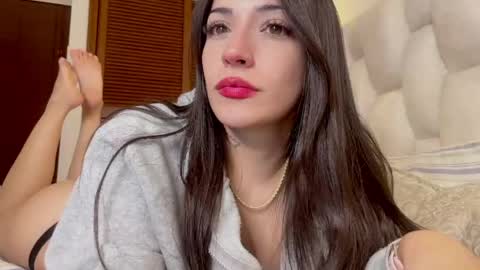 sophiarommie online show from 1, 6, 2026