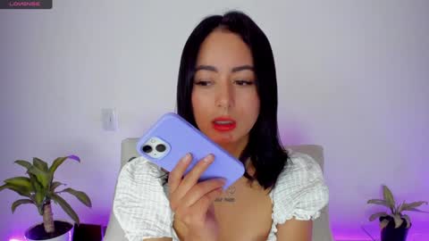 Snapshot of sophie_001 chatting on 2, 12, 2024 Sophie online show from 2, 12, 2024