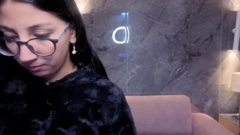 Snapshot of sophie_jones_b chatting on 23, 2, 2026 sophie_jones_b online show from 23, 2, 2026