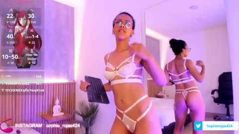 Snapshot of sophie_rojas chatting on 14, 9, 2025 sophie_rojas online show from 14, 9, 2025