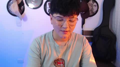 sophie_ross1 online show from 10, 4, 2026