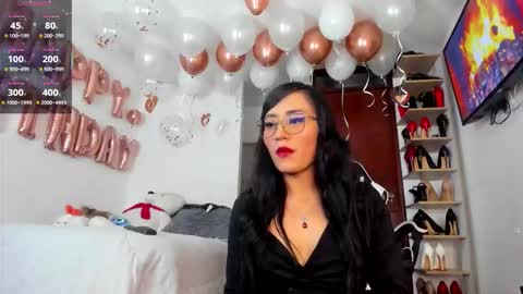 sophiebaker__ online show from 4, 11, 2025