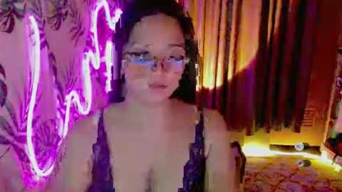 Snapshot of sophiebaley_ chatting on 2, 4, 2026 Sophie online show from 2, 4, 2026