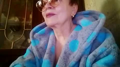 SophieBurnsX online show from 30, 4, 2026