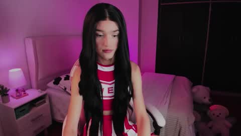 Snapshot of sophiecornett chatting on 11, 10, 2025    online show from 11, 10, 2025