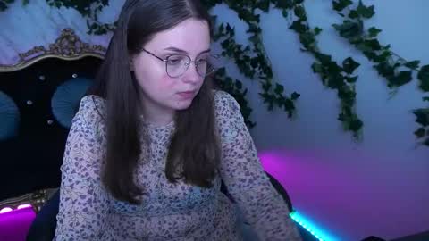sophieedreams online show from 8, 10, 2025
