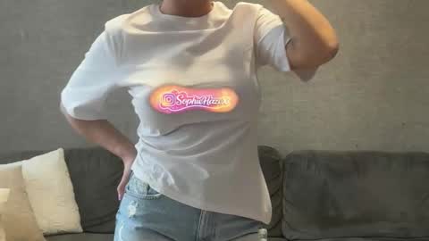 sophiehazex online show from 1, 3, 2026