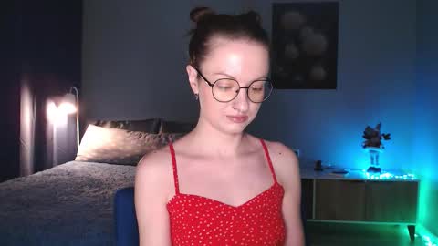 sophieleroux online show from 14, 12, 2025