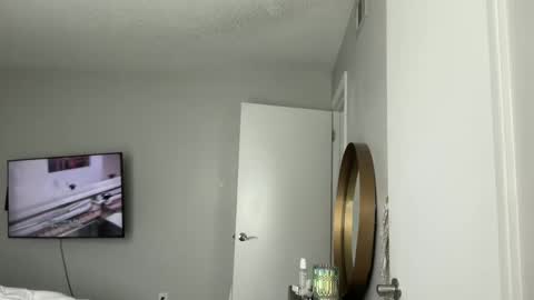 soprettyithurts69 online show from 8, 3, 2025