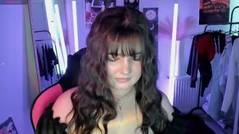 Snapshot of sour_cherry_ chatting on 17, 7, 2026 Jennie online show from 17, 7, 2026