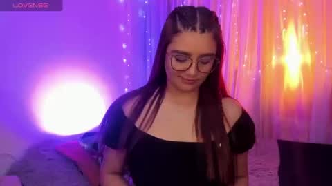 Snapshot of soy_anny_1 chatting on 12, 10, 2025 soy_anny_1 online show from 12, 10, 2025