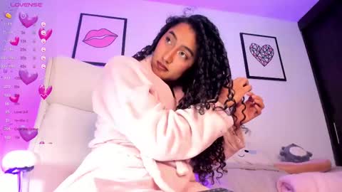 Snapshot of soyjuliana19 chatting on 6, 3, 2025 Juliana online show from 6, 3, 2025