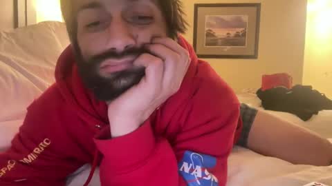 Snapshot of spacecase843 chatting on 11, 1, 2025 TrndSettrz online show from 11, 1, 2025