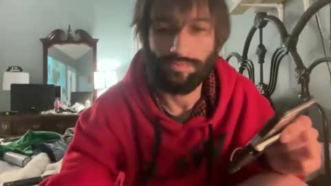 Snapshot of spacecase843 chatting on 4, 2, 2025 TrndSettrz online show from 4, 2, 2025