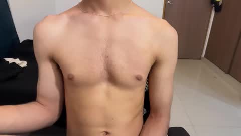 Snapshot of spaiseebuhnaanuh chatting on 9, 9, 2025 Roger online show from 9, 9, 2025