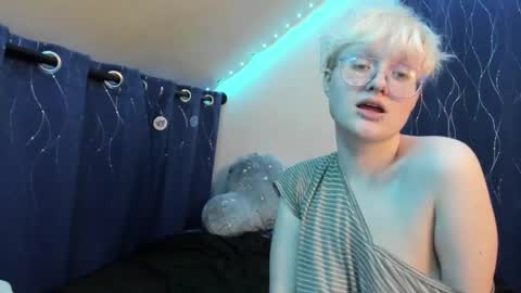 Snapshot of sparkling_water_hate_club chatting on 5, 12, 2025 Atticus Pendragon online show from 5, 12, 2025