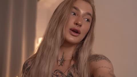 Snapshot of sparks__daisy chatting on 14, 2, 2025 DAISY online show from 14, 2, 2025