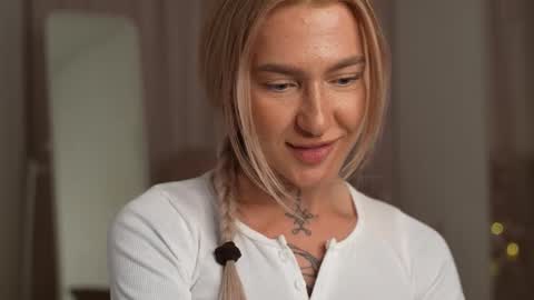 Snapshot of sparks__daisy chatting on 24, 2, 2025 DAISY online show from 24, 2, 2025