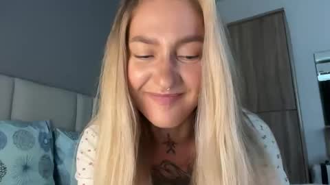 Snapshot of sparks__daisy chatting on 11, 9, 2025 DAISY online show from 11, 9, 2025