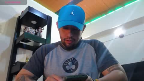 Snapshot of spartacus_cam chatting on 6, 12, 2024     online show from 6, 12, 2024