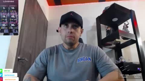 Snapshot of spartacus_cam chatting on 30, 12, 2024     online show from 30, 12, 2024