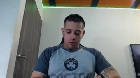 Snapshot of spartacus_cam chatting on 11, 2, 2025     online show from 11, 2, 2025