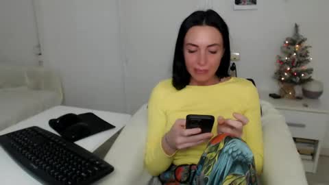 Snapshot of spicemint chatting on 22, 12, 2024 Carla online show from 22, 12, 2024