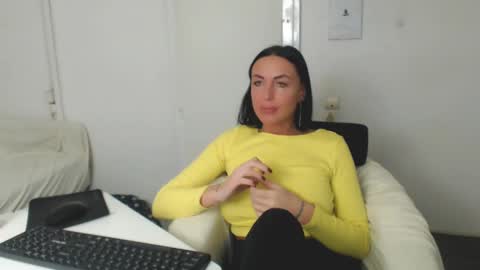Snapshot of spicemint chatting on 22, 1, 2025 Carla online show from 22, 1, 2025