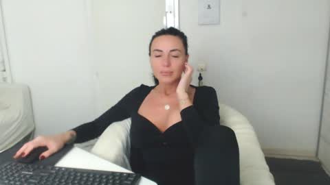 Snapshot of spicemint chatting on 29, 1, 2025 Carla online show from 29, 1, 2025