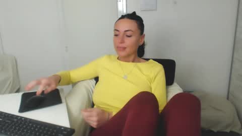 Snapshot of spicemint chatting on 17, 2, 2025 Carla online show from 17, 2, 2025