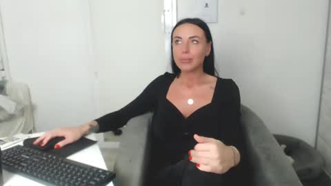 Snapshot of spicemint chatting on 28, 2, 2025 Carla online show from 28, 2, 2025