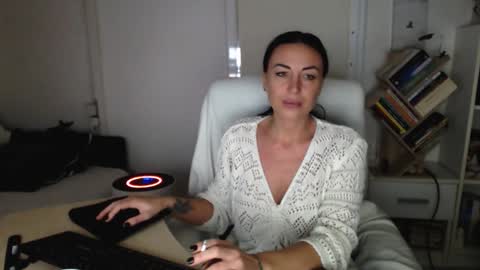 Snapshot of spicemint chatting on 6, 10, 2025 Carla online show from 6, 10, 2025