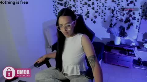 Snapshot of spicydollx_1 chatting on 19, 5, 2026 Geraldin online show from 19, 5, 2026