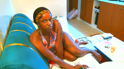 spicygal_ online show from 18, 4, 2026