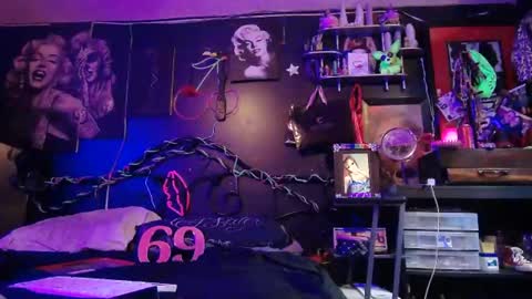 Snapshot of splashh_queen420 chatting on 23, 2, 2026 Daddy His Splash Queen online show from 23, 2, 2026