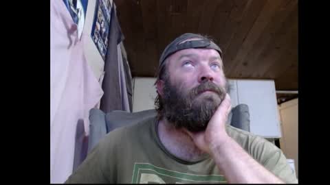 Snapshot of squegly chatting on 30, 9, 2025 Bryan online show from 30, 9, 2025