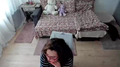 Snapshot of squirt_kimmm chatting on 14, 10, 2025 Kim online show from 14, 10, 2025