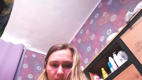 Snapshot of squirtyjess chatting on 8, 3, 2025 just Jess online show from 8, 3, 2025