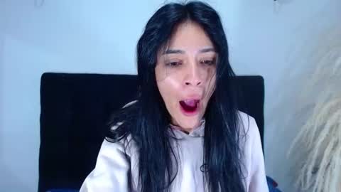 Snapshot of srta_luciana chatting on 12, 6, 2026 . . online show from 12, 6, 2026