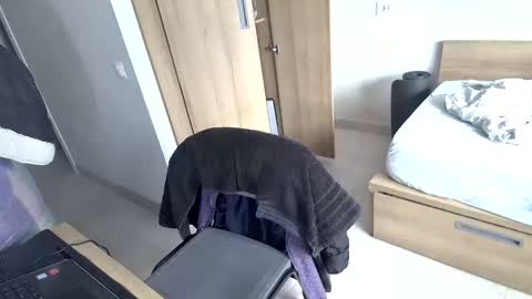 St Amor online show from 2, 1, 2025