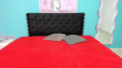 stacy_bloom10 online show from 8, 1, 2025