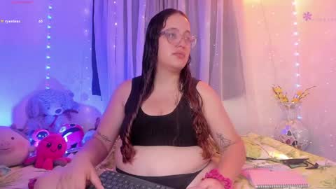Snapshot of stacy_millerr chatting on 4, 6, 2026 Stacy Boobs online show from 4, 6, 2026