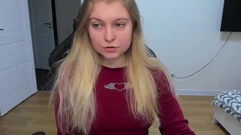 Snapshot of stacy_miraclee chatting on 6, 3, 2025 Stacy online show from 6, 3, 2025