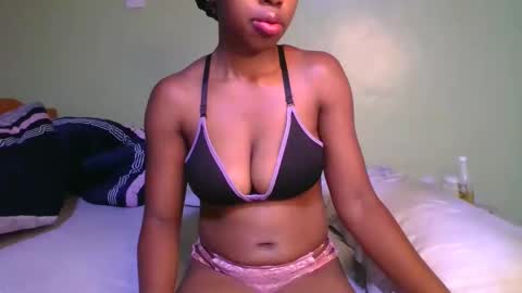 stacy_queenl online show from 22, 12, 2025